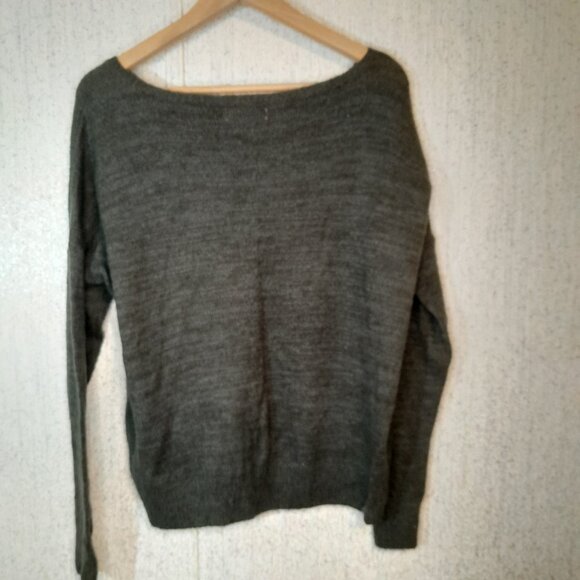 M/L Ambercrombie & Fitch Holiday Sweater - Picture 4 of 4